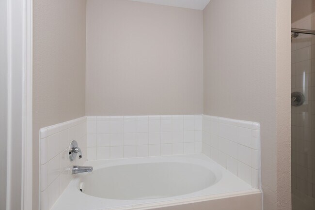 Building Photo - 15422 Ferness Ln