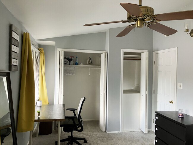 Building Photo - 9035 Watchlight Ct