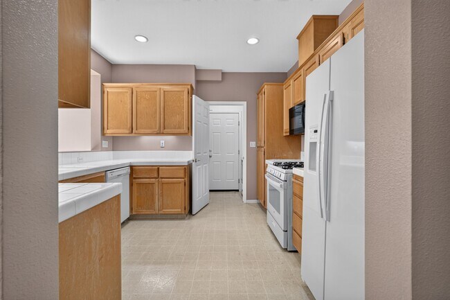 Building Photo - 3721 Jasmine Cir