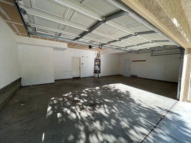 Building Photo - 1017 Halidon Way