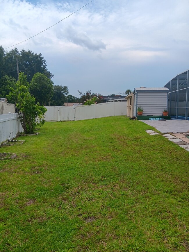 Building Photo - 2321 Irlo Dr