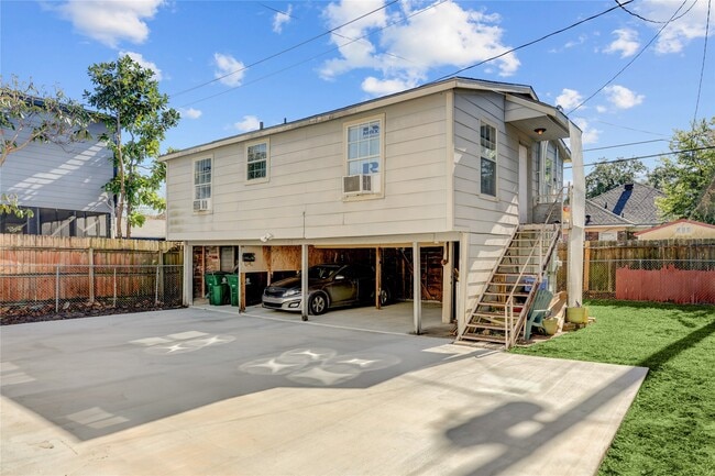 Building Photo - 4314 Bell St