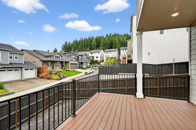 Building Photo - Modern 3BD | 2.5 BA Happy Valley Home On Corner Lot!