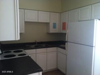 Building Photo - 423 S Mitchell Dr