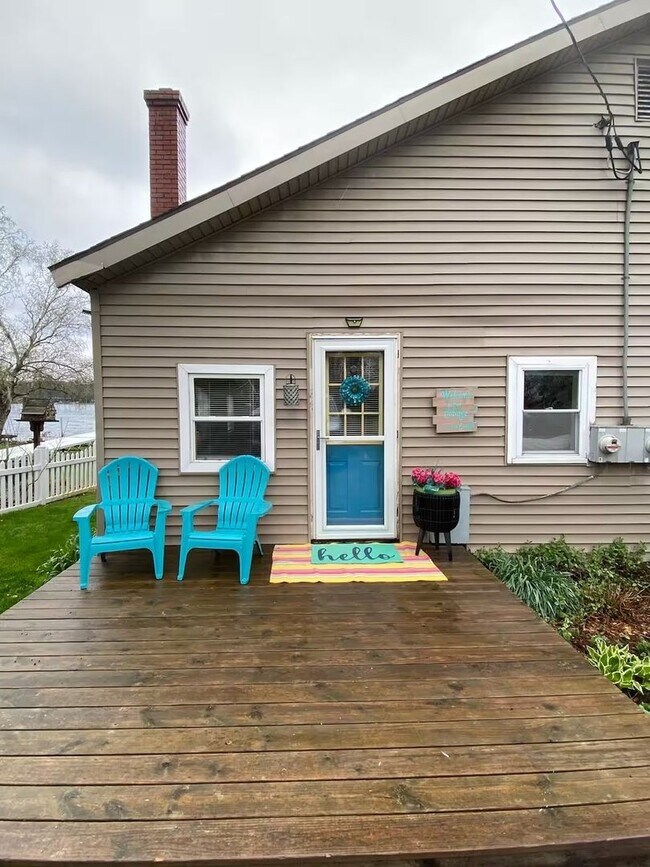 Building Photo - Charming 2BR Cottage on Lake in Niles