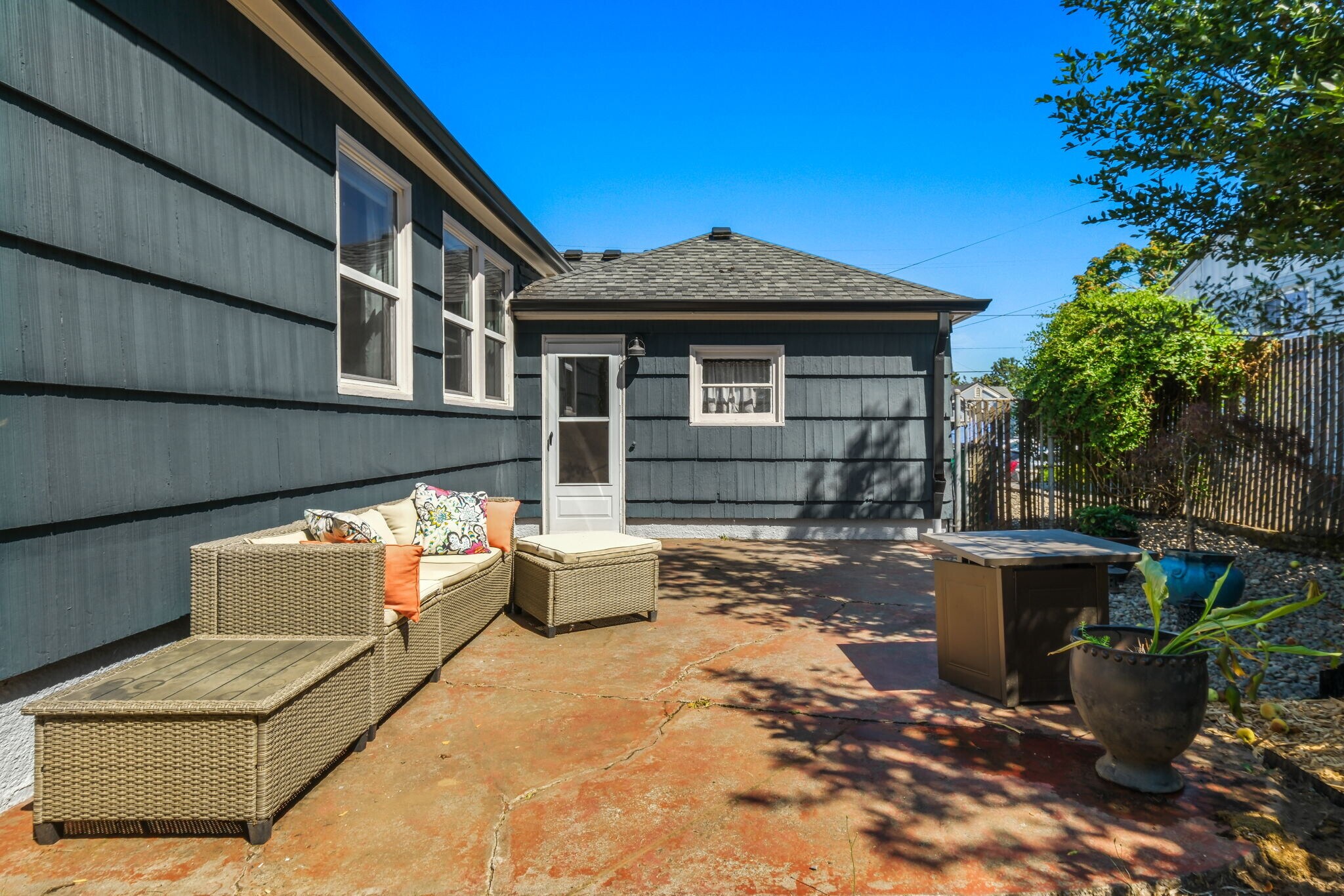 Building Photo - 4416 NE Prescott St