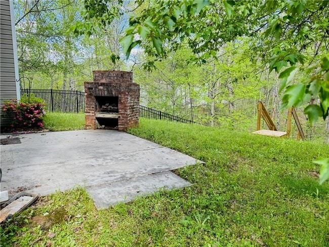 Building Photo - 2515 Sheldon Pl