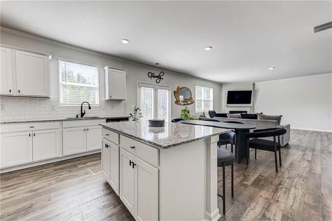 Building Photo - 3154 Ellenton Dr