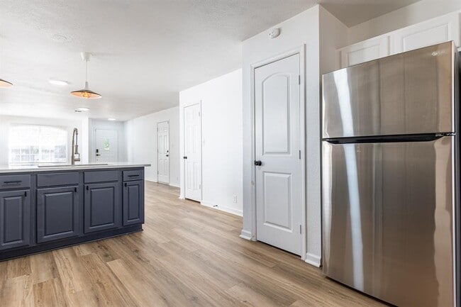 Building Photo - 2012 Balsam Way