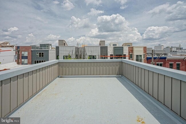 Building Photo - 758 N Uber St