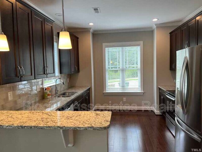 Building Photo - 555 Mariah Towns Way