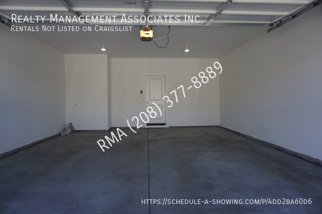 Building Photo - 9165 W Tillamook Dr