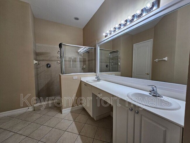 Building Photo - 6010 Jonathans Bay Cir