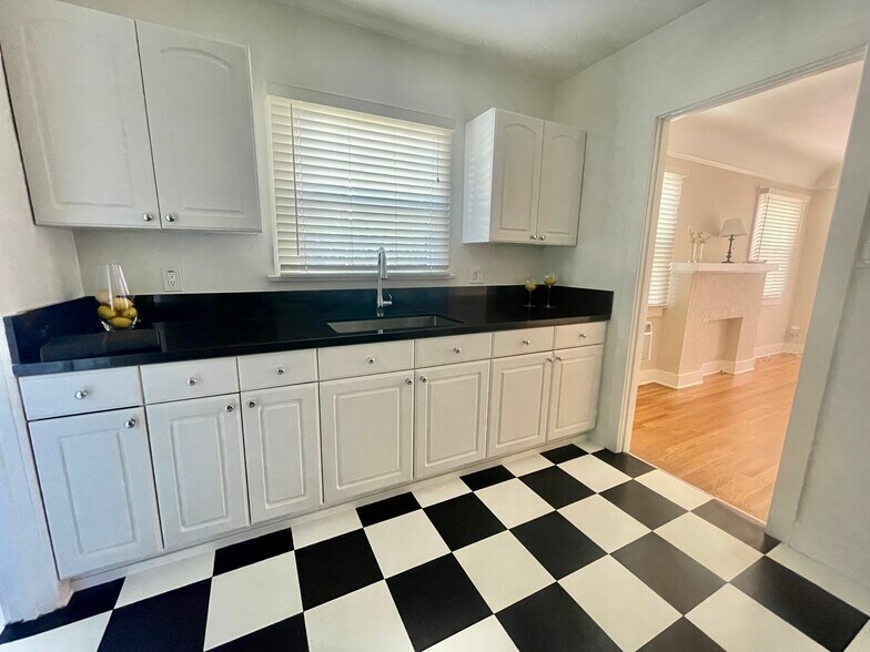 Building Photo - 4565 Alumni Ave