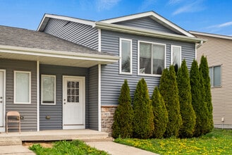 Building Photo - 3913 Marigold Dr