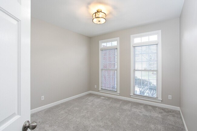 Building Photo - Beautiful 5 bedroom home in Cameron Estates!