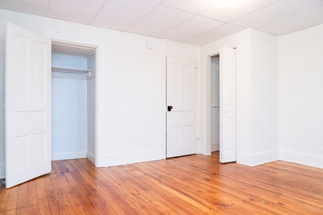 Building Photo - 3885 N 6th St