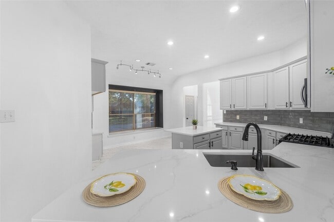 Building Photo - 11543 Valley Pike Ct