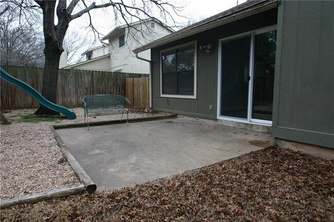 Building Photo - 4203 Dauphine Dr