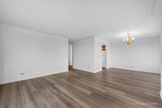 Building Photo - 1 Renaissance Pl