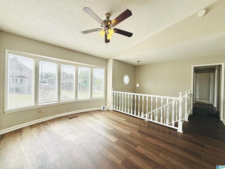 Building Photo - 6915 Eagle Ridge Dr