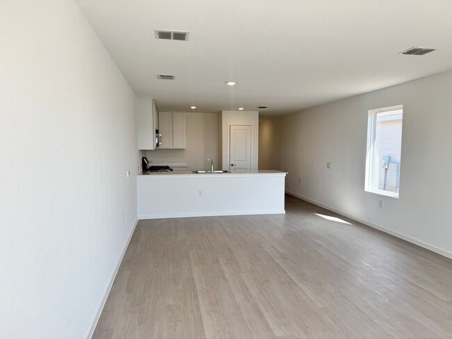 Building Photo - Beautiful New Home Available for Lease in ...