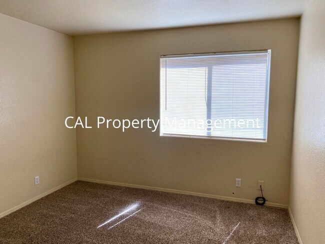 Building Photo - 3 Bed/ 2 Bath home in Soledad, CA