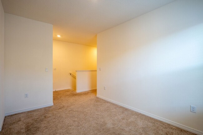 Building Photo - 1248 Yellow Finch Dr