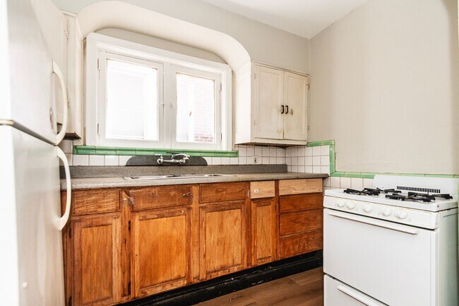 Building Photo - 3943 Keokuk St