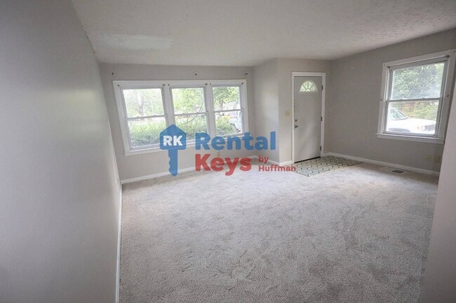 Building Photo - 2559 Sweetser Ave