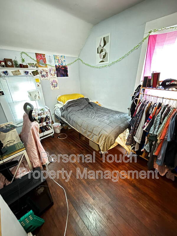 Building Photo - 1119 3rd Ave N