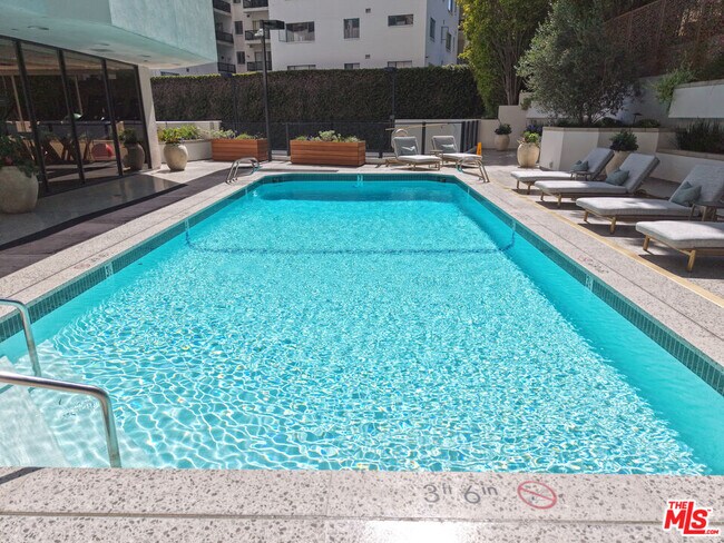 Building Photo - 10601 Wilshire Blvd