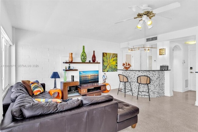 Building Photo - 4144 El Mar Dr