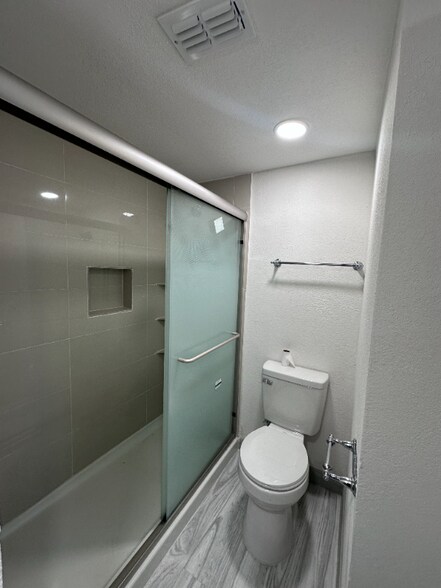 Building Photo - 4624 San Jacinto St
