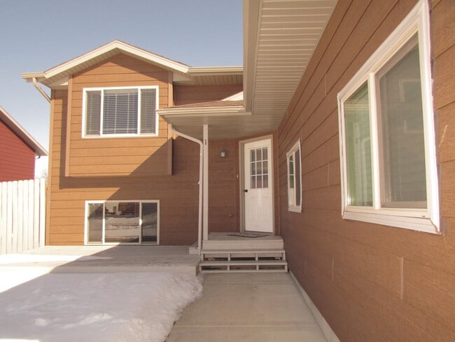 Building Photo - 3 BEDROOM | 2 BATH | CENTRAL AIR | RAPID VALLEY