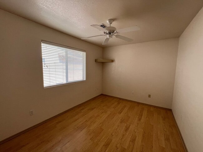 Building Photo - 3 BEDROOM HOME IN THE FOOTHILLS WITH A SPA!