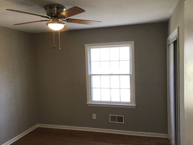 Building Photo - Coming Soon! South KC SF