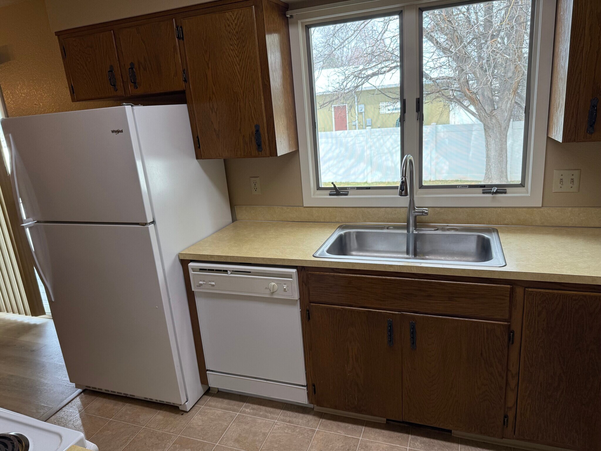 Building Photo - 3085 Saint Johns Ave