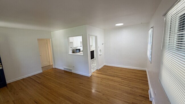 Building Photo - 2525 S Clayton St
