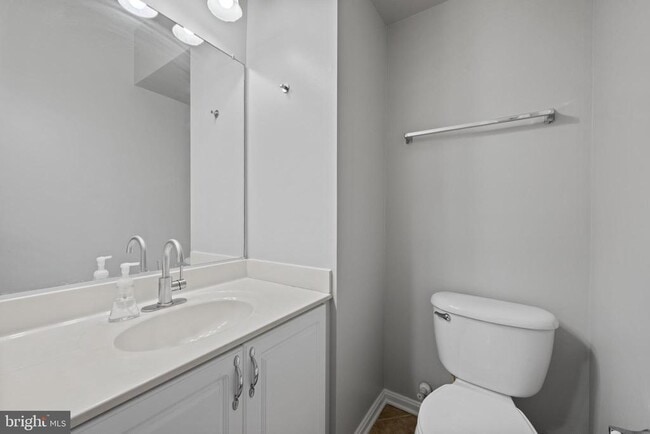 Building Photo - 556 Rhapsody Ct