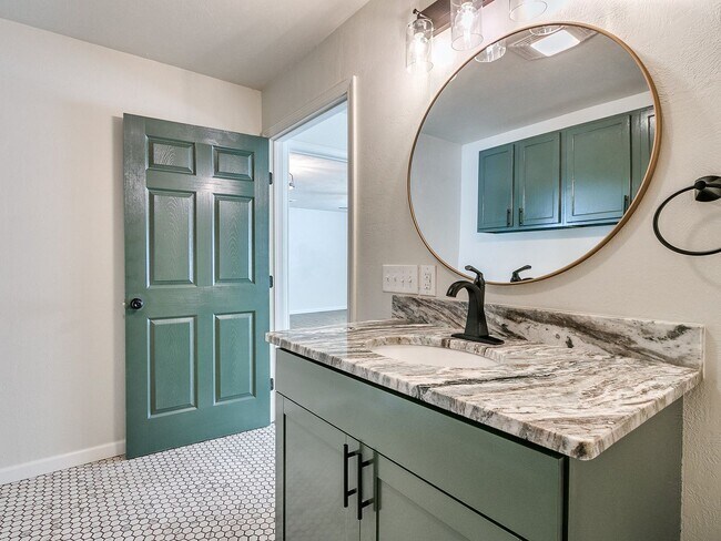 Building Photo - Beautiful 3 bed, 2 bath home in Norman