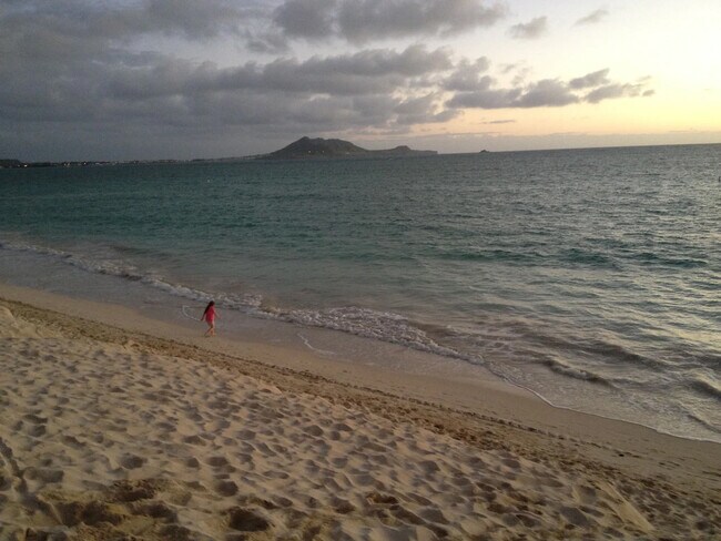 Kailua beach 15 min walk - 426 Ilimano St