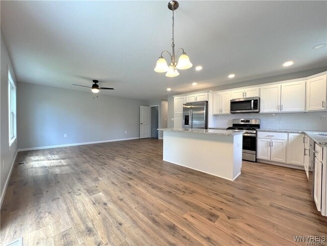 Building Photo - 1589 Center Rd