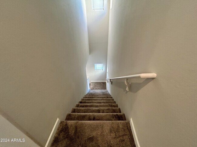 Building Photo - 18512 N 65th Pl