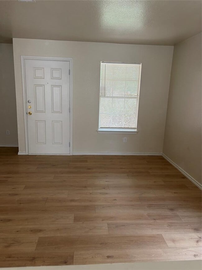 Building Photo - 11805 Stoney Meadow Dr