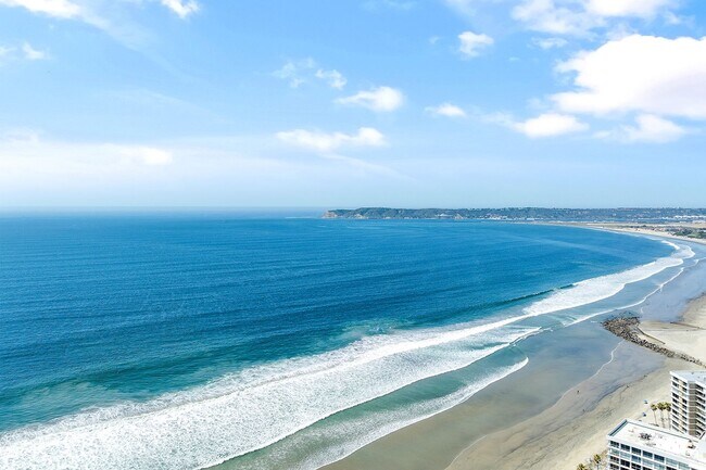 Building Photo - 1810 Avenida Del Mundo