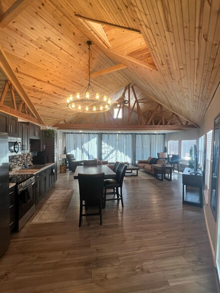 Building Photo - 2806 MO-76