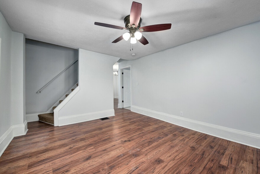 upstairs to bedrooms - 3115 Hancock Ave