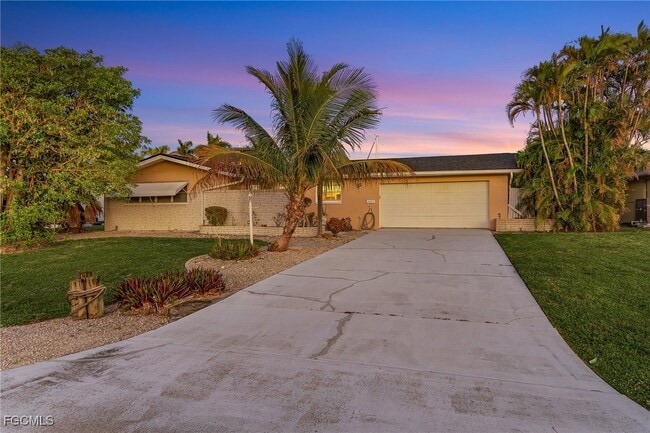 Building Photo - 2823 SE 18th Ave