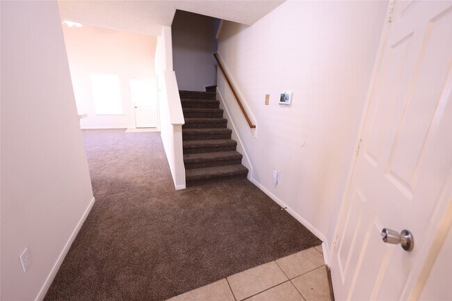 Building Photo - 1007 Harrisburg Ct